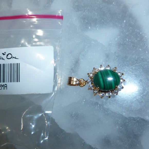 18K Gold Electroplate Malachite Swarovski Crystals Pendant - Picture 5 of 10